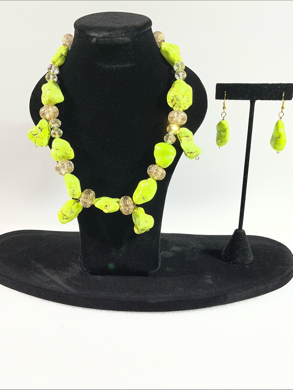 Green Turquoise Necklace and Earring Set